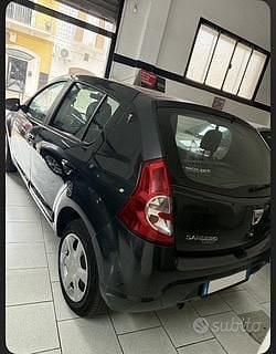 Usata Dacia Sandero 75 CV (55 kW) 2008 Grigio Utilitaria