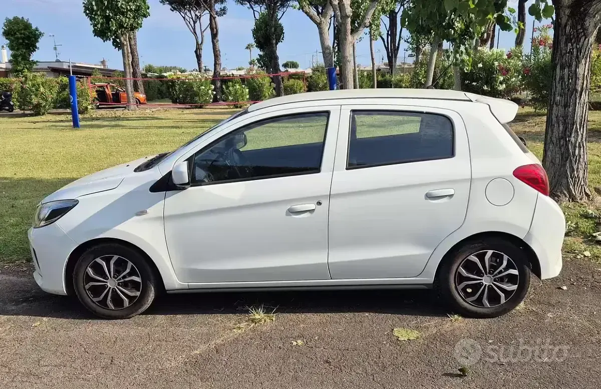 Usata Mitsubishi Space Star 71 CV (52 kW) 2021 Bianco Utilitaria
