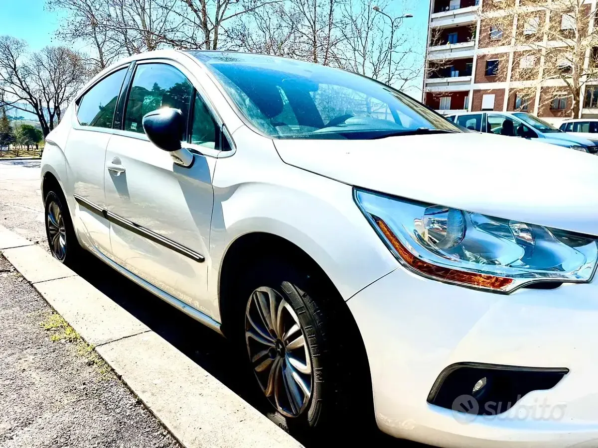 Usado DS Automobiles DS4 111 CV (81 kW) 2012 Berlina