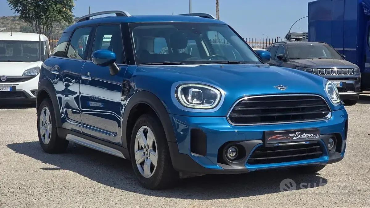 Usata Mini One D Countryman Business 116 CV (85 kW) 2021 Bluazzurro SUV