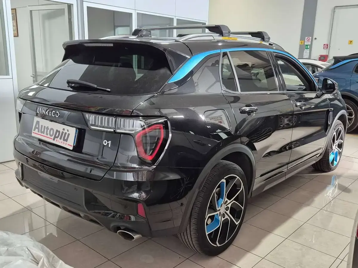 Usata Lynk & Co 01 179 CV (131 kW) 2023 Nero SUV