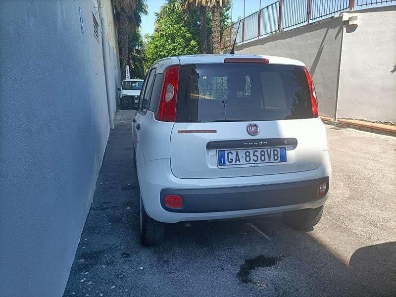 Usata Fiat Panda Pop 84 CV (61 kW) 2020 Bianco pastello Furgone