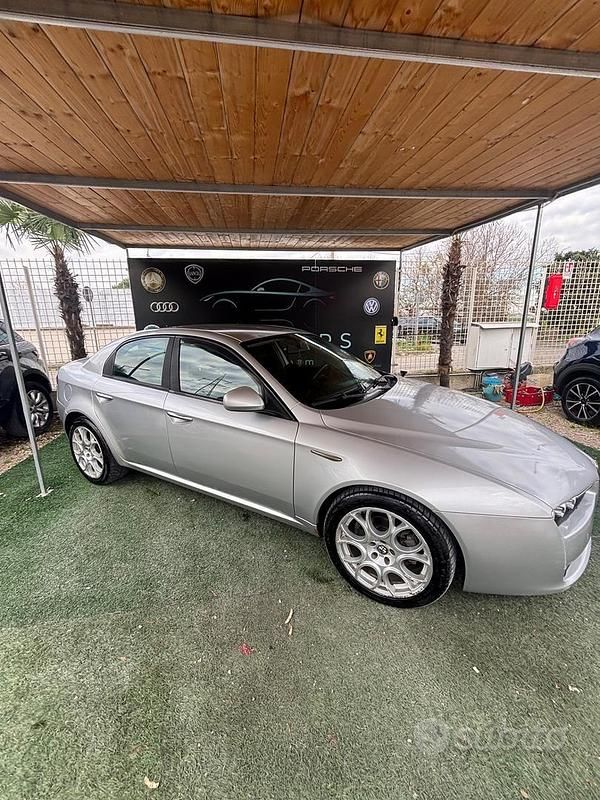 Usata Alfa Romeo 159 Exclusive 150 CV (110 kW) 2007 Grigio Berlina