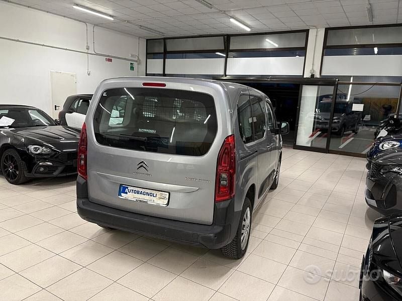 Usata Citroën Berlingo Feel 102 CV (75 kW) 2022 Grigio Monovolume