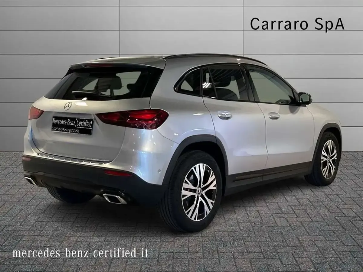 Usata Mercedes GLA180 Advanced 136 CV (100 kW) 2025 Argento metallizzato SUV