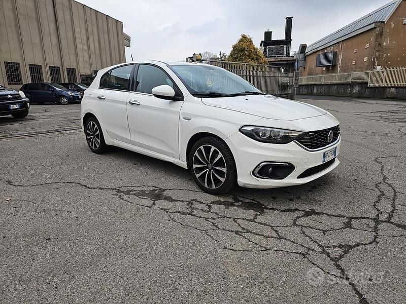 Usata Fiat Tipo 120 CV (88 kW) 2018 Bianco Berlina