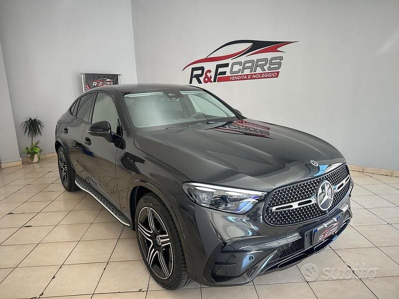 Grigio Nuova 2025 Mercedes GLC220 AMG Line Premium Coupé | 71.999 € (Ottimo prezzo) - Immagine 1/4