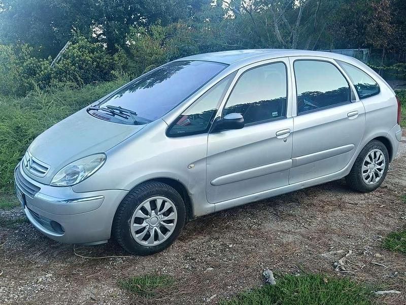 Usata Citroën Xsara Picasso 110 CV (80 kW) 2006 Grigio Monovolume