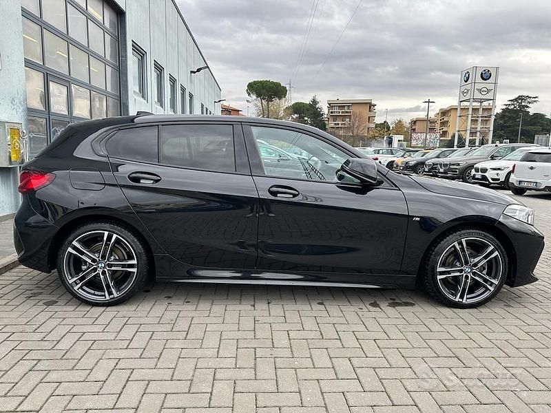 Usata BMW 118 Comfort Edition 150 CV (110 kW) 2019 Nero Utilitaria