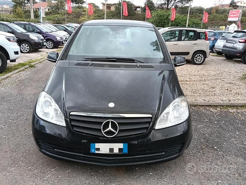 Usata Mercedes A180 Elegance 108 CV (79 kW) 2008 Nero Berlina
