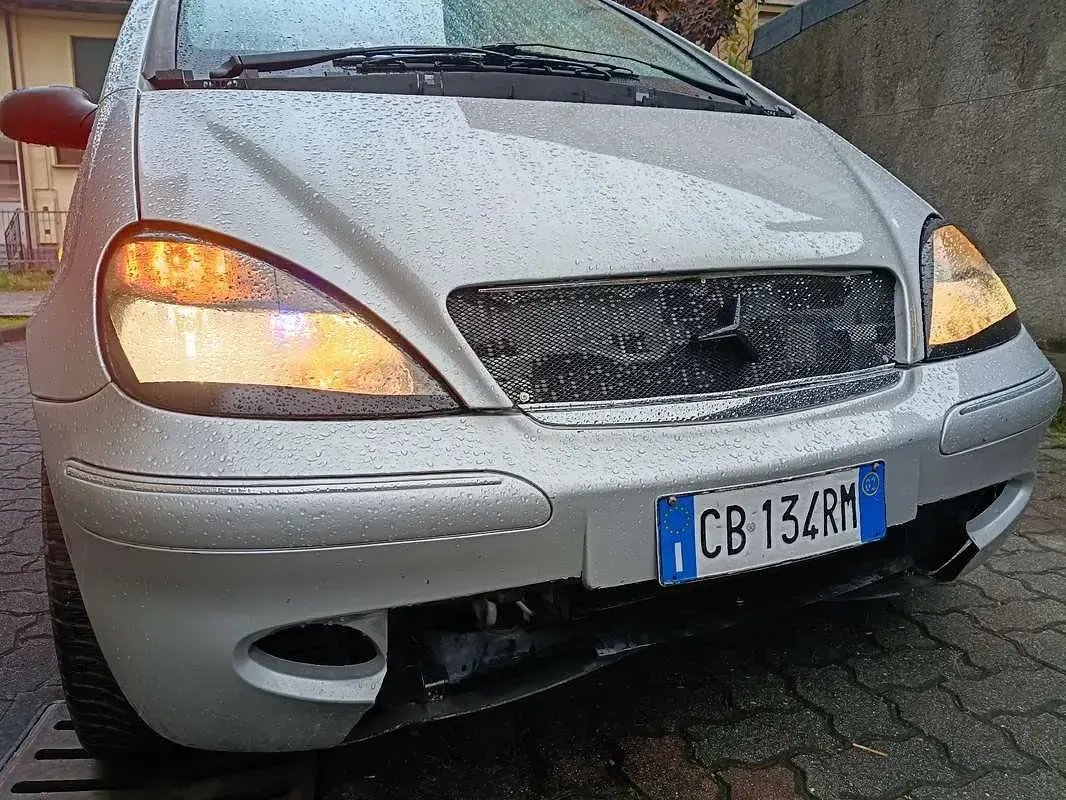 Usata Mercedes A160 Elegance 102 CV (75 kW) 2002 Nero Monovolume