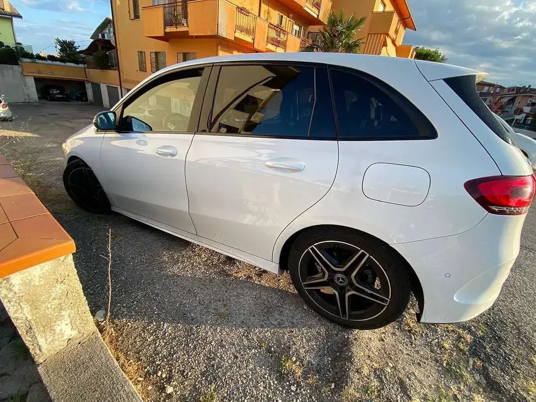 Usata Mercedes B200 Premium 150 CV (110 kW) 2022 Utilitaria