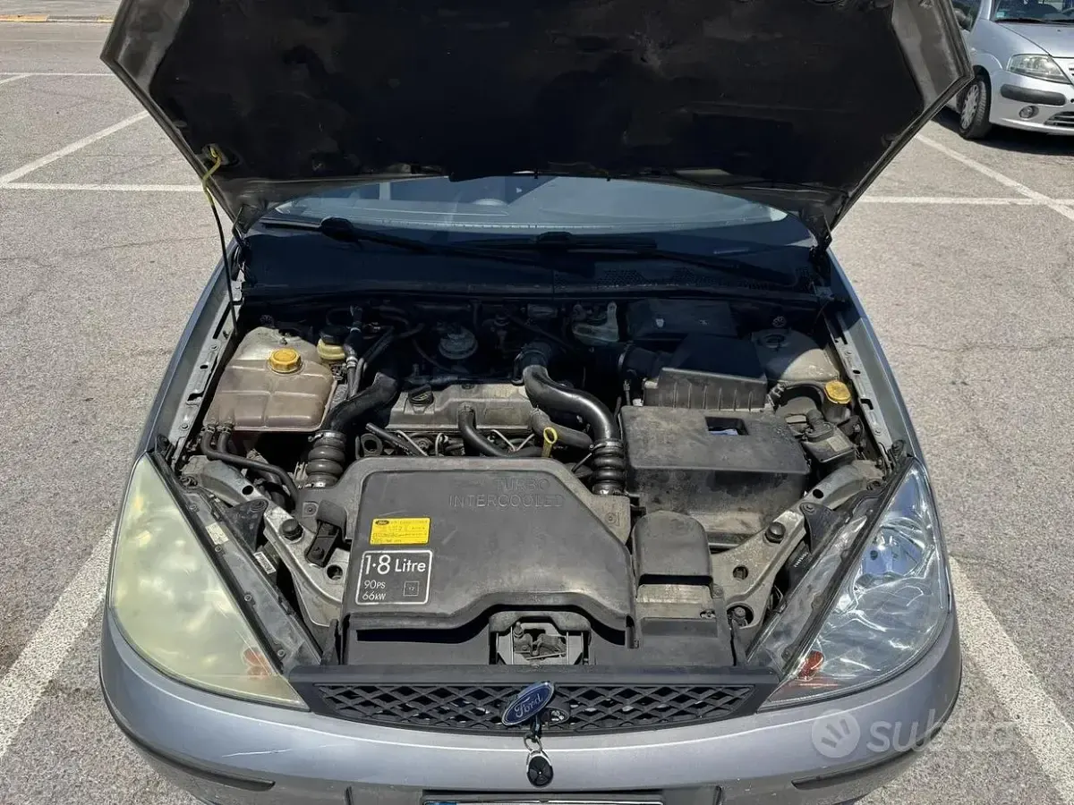 Usata Ford Focus 90 CV (66 kW) 2002 Bluazzurro Station wagon