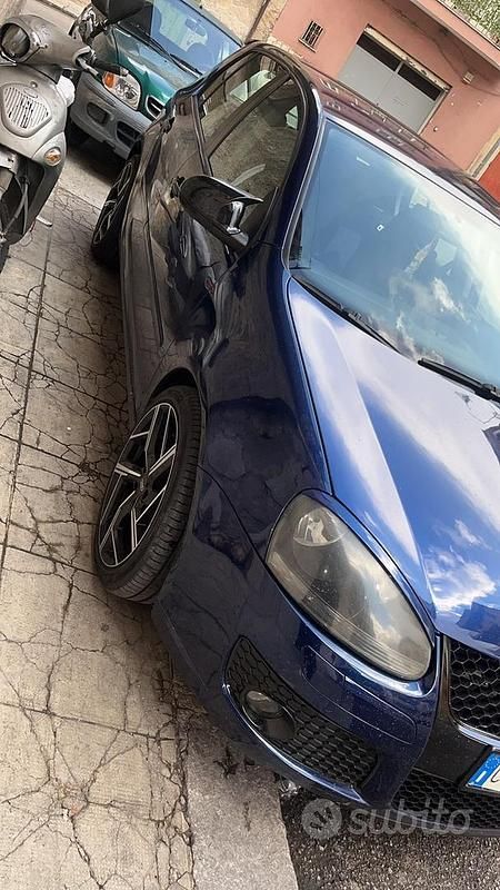 Usata VW Golf IV 105 CV (77 kW) 2006 Blu Berlina