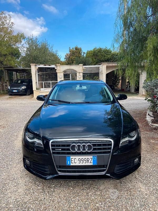 Nero Usata 2010 Audi A4 Station wagon | 9990 € (Cara) - Immagine 1/4