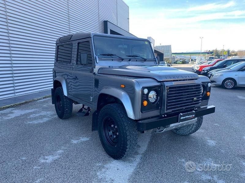 Usata Land Rover Defender SE 122 CV (89 kW) 2007 Grigio Station wagon