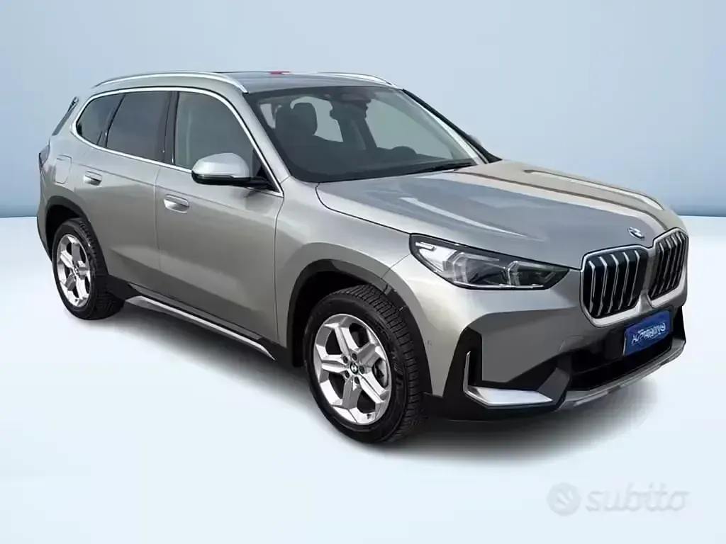 Käytetty BMW X1 xLine 150 HP (110 kW) 2023 Harmaa Katumaasturi