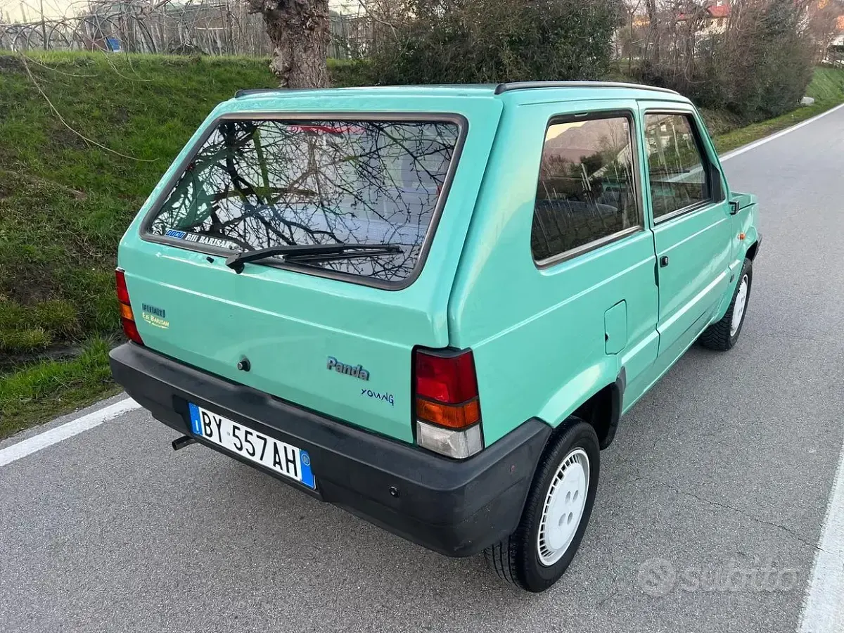 Usata Fiat Panda Young 54 CV (39 kW) 2001 Verde Berlina