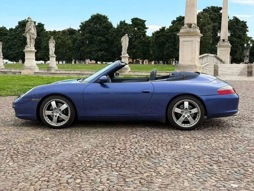 Usata Porsche 911 Carrera Cabriolet 300 CV (220 kW) 2000 Blu/azzurro Cabrio