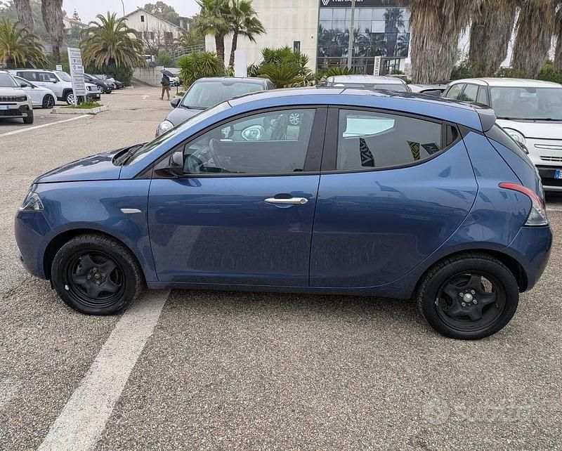 Usata Lancia Ypsilon 2023 Blu Utilitaria