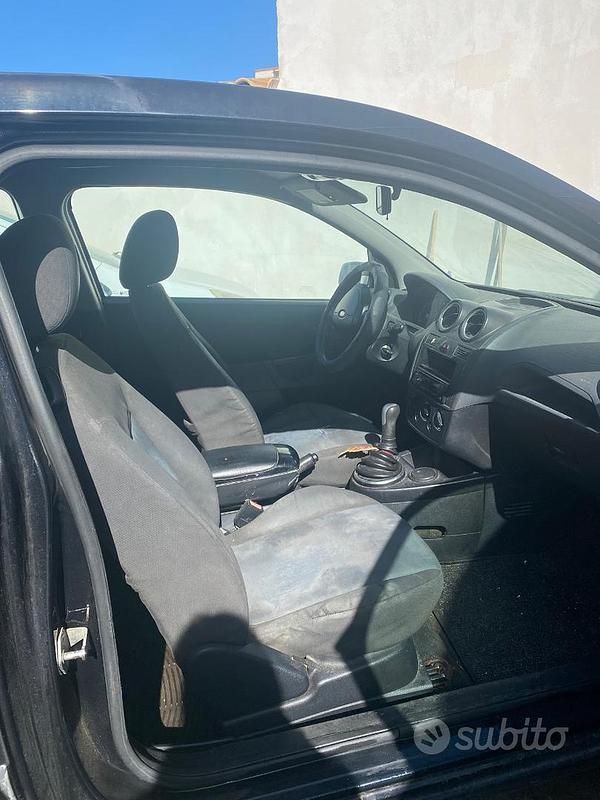 Usata Ford Fiesta 2003 Nero Utilitaria