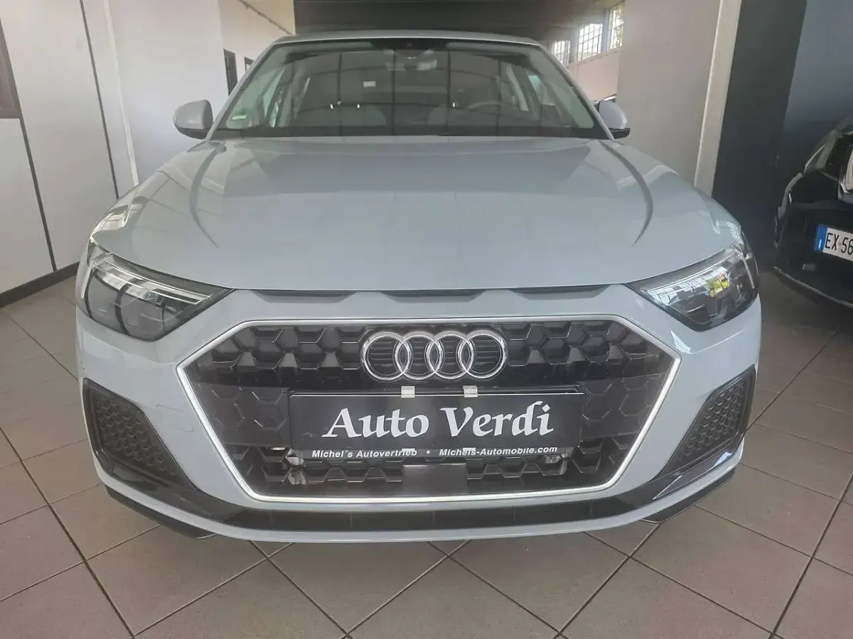 Usata Audi A1 Ambiente 110 CV (80 kW) 2023 Grigio SUV