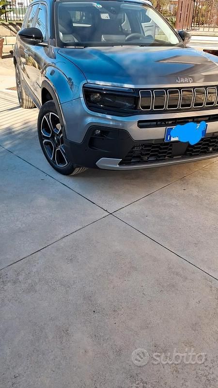 Usata Jeep Avenger Summit 101 CV (74 kW) 2024 Grigio SUV