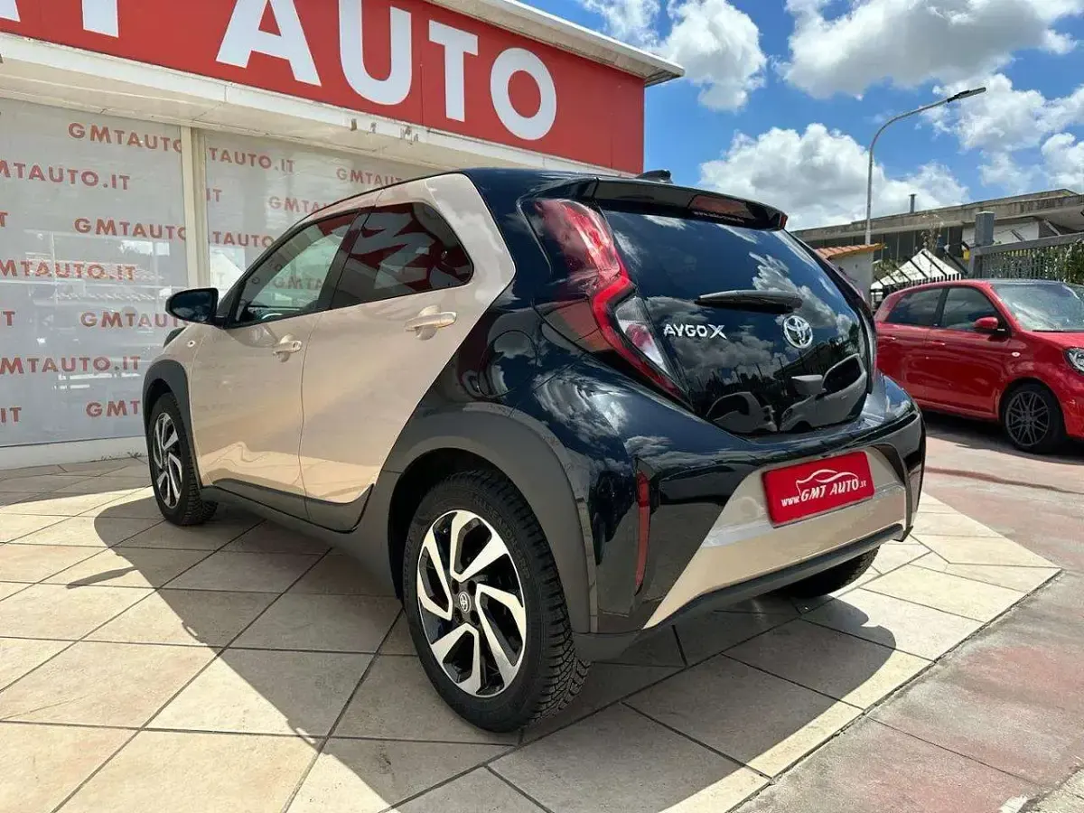 Nuova Toyota Aygo X Trend 72 CV (52 kW) 2026 Marrone SUV