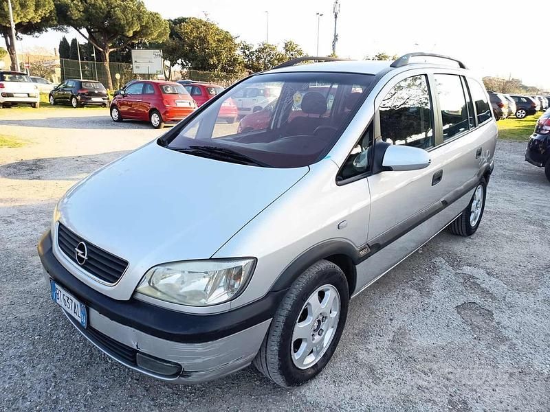 Usata Opel Zafira 116 CV (85 kW) 1999 Grigio Monovolume