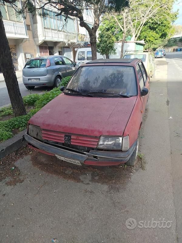 Usata Peugeot 205 GT 83 CV (61 kW) 1990 Rosso Utilitaria