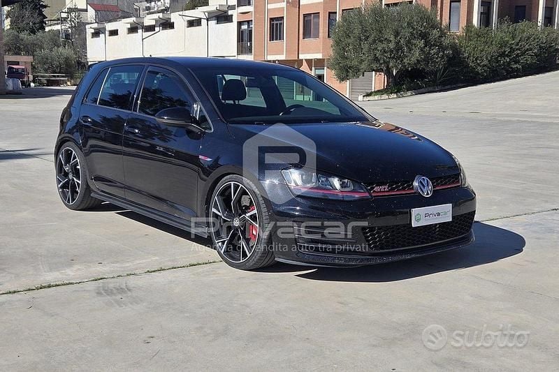 Usata VW Golf VII Business 300 CV (220 kW) 2015 Nero Utilitaria