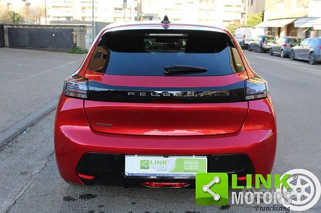 Usata Peugeot 208 Allure 101 CV (74 kW) 2024 Rosso Utilitaria