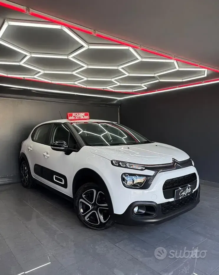 Usata Citroën C3 Shine 102 CV (75 kW) 2022 Bianco Utilitaria