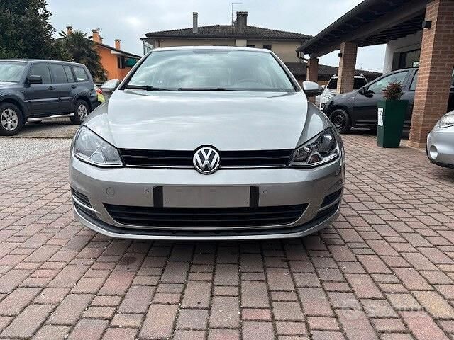 Usata VW Golf VII Comfortline 125 CV (91 kW) 2016 Grigio medio metallizzato Berlina