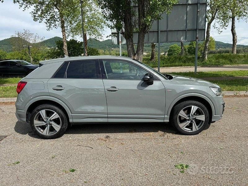 Usata Audi Q2 Sport 116 CV (85 kW) 2017 Grigio SUV