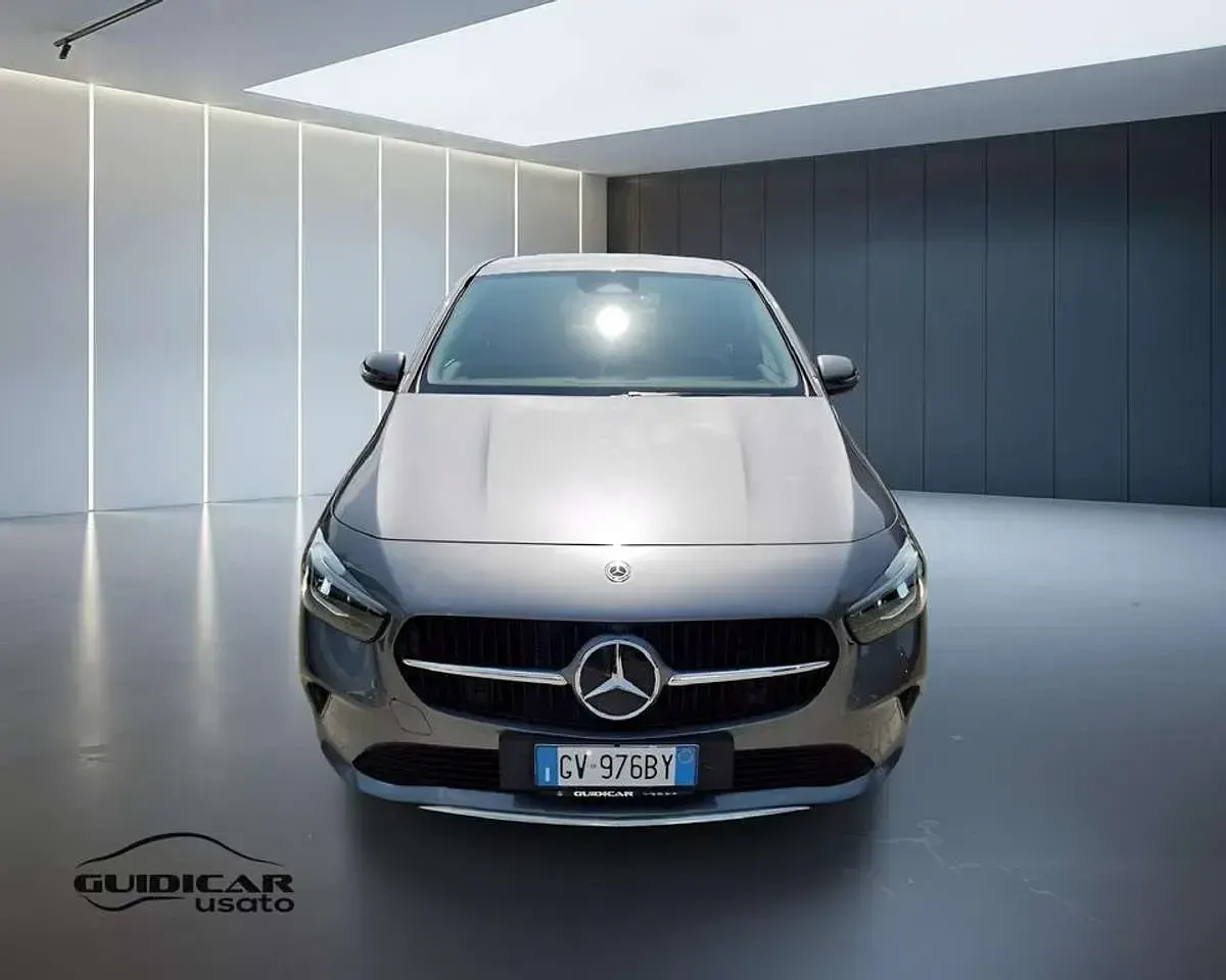 Usata Mercedes B180 Progressive 136 CV (100 kW) 2023 Grigio Utilitaria