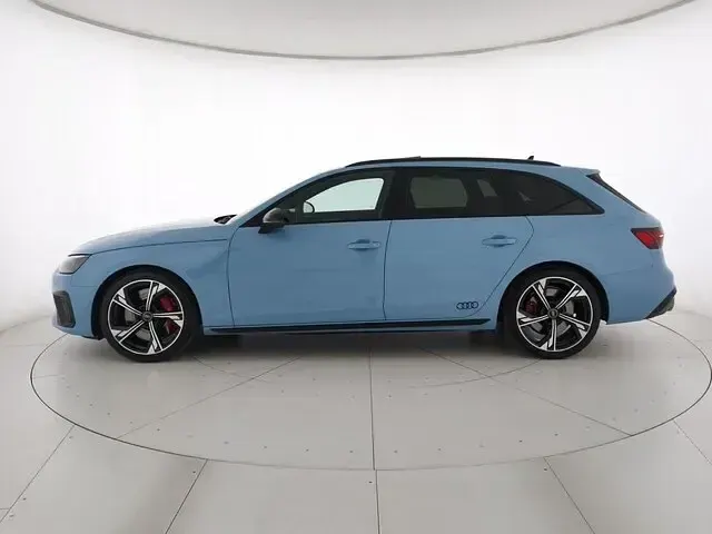 Usata Audi S4 Sport 341 CV (250 kW) 2024 Exclusive  blau gulf Station wagon