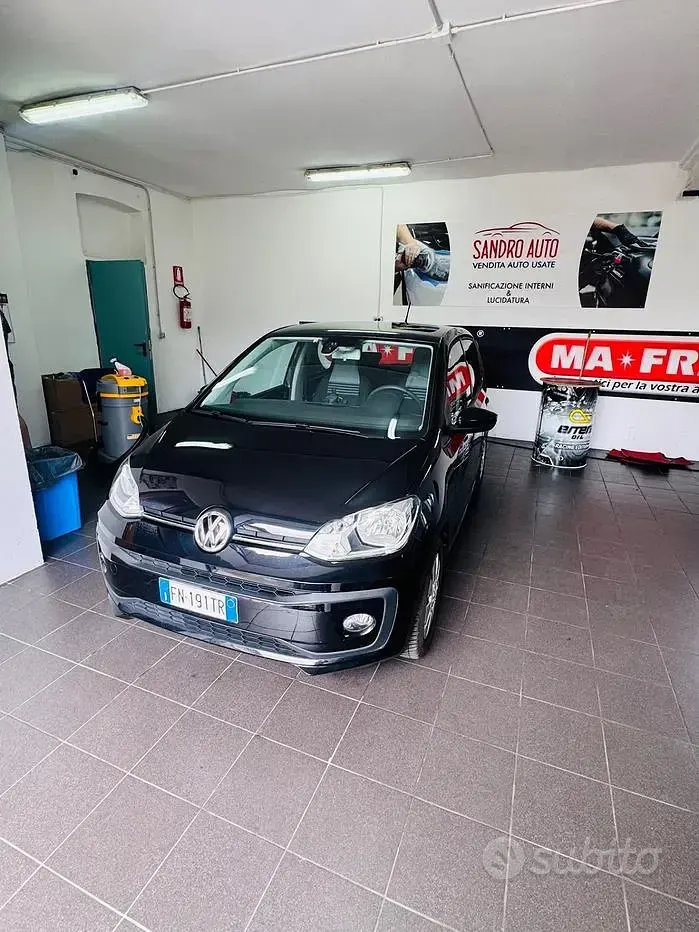 Usata VW up! Move 60 CV (44 kW) 2018 Nero Utilitaria