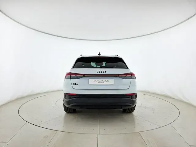 Usata Audi Q4 e-tron S-Line 210 kW (286 CV) 2024 Bianco ghiacciaio metallizzato SUV