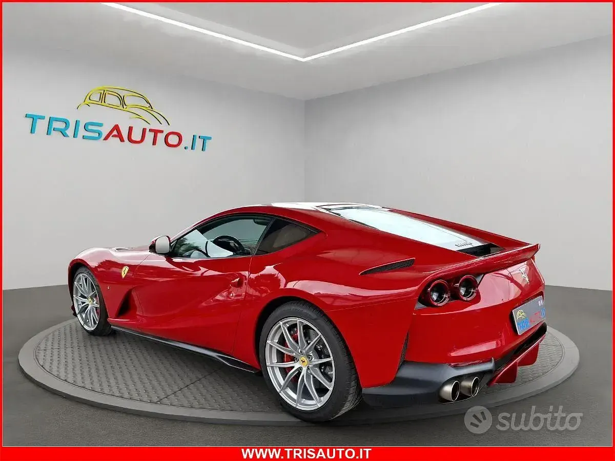 Usata Ferrari 812 810 CV (595 kW) 2019 Rosso Coupé