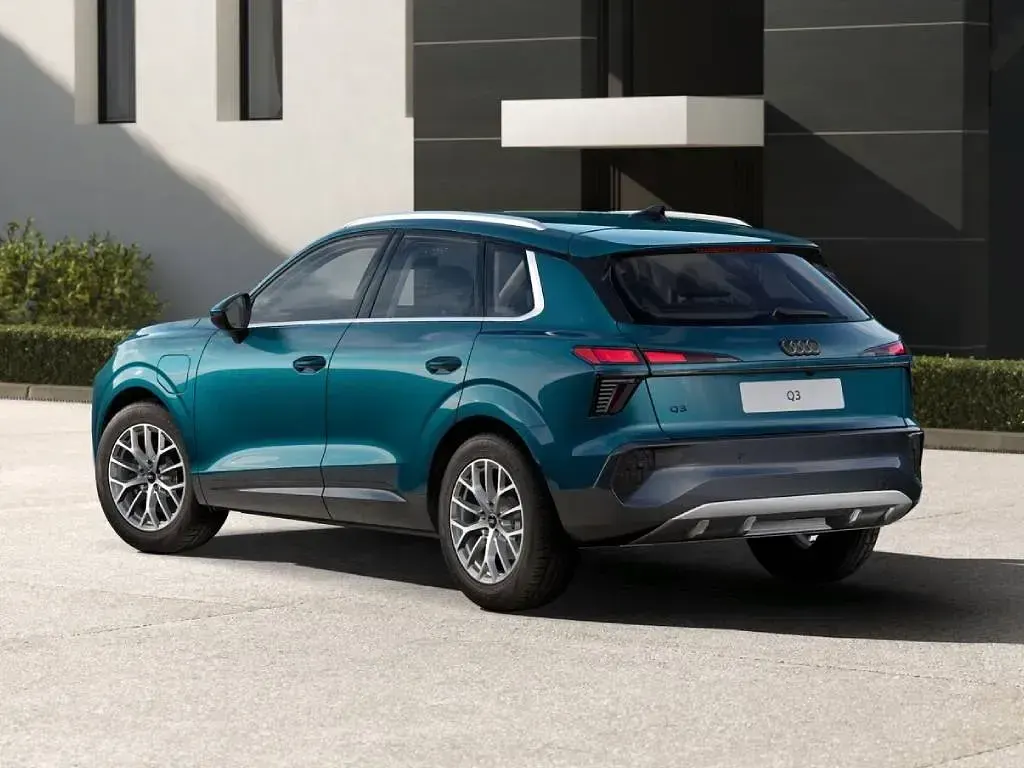 Nuova Audi Q3 Advanced 272 CV (200 kW) 2026 Blu malpelo metallizzato SUV