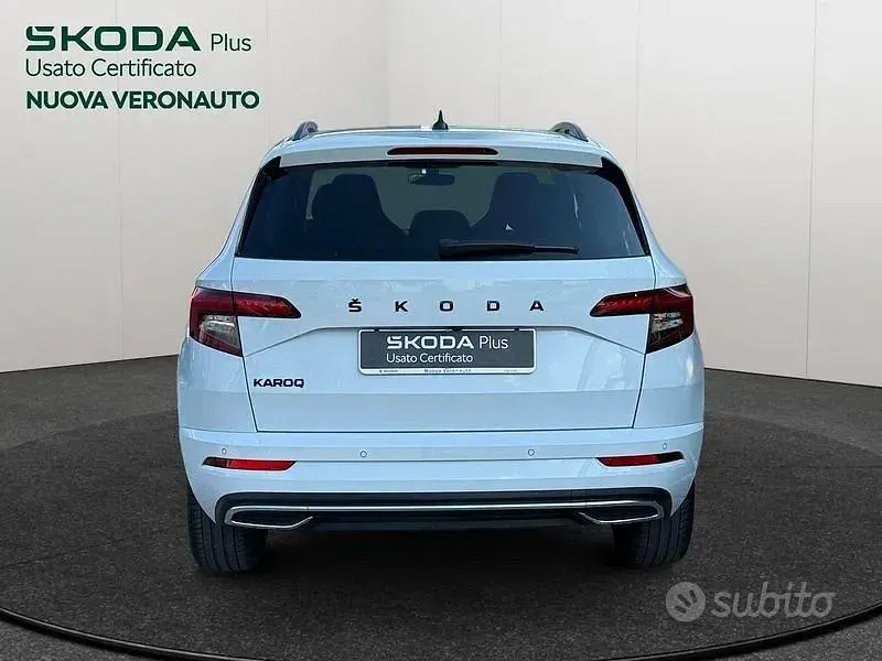 Usata Skoda Karoq SportLine 150 CV (110 kW) 2021 Bianco SUV