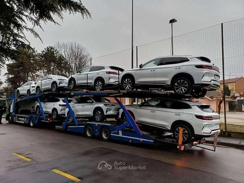 Nuova BYD Seal U Design 324 CV (238 kW) 2025 Delan black SUV