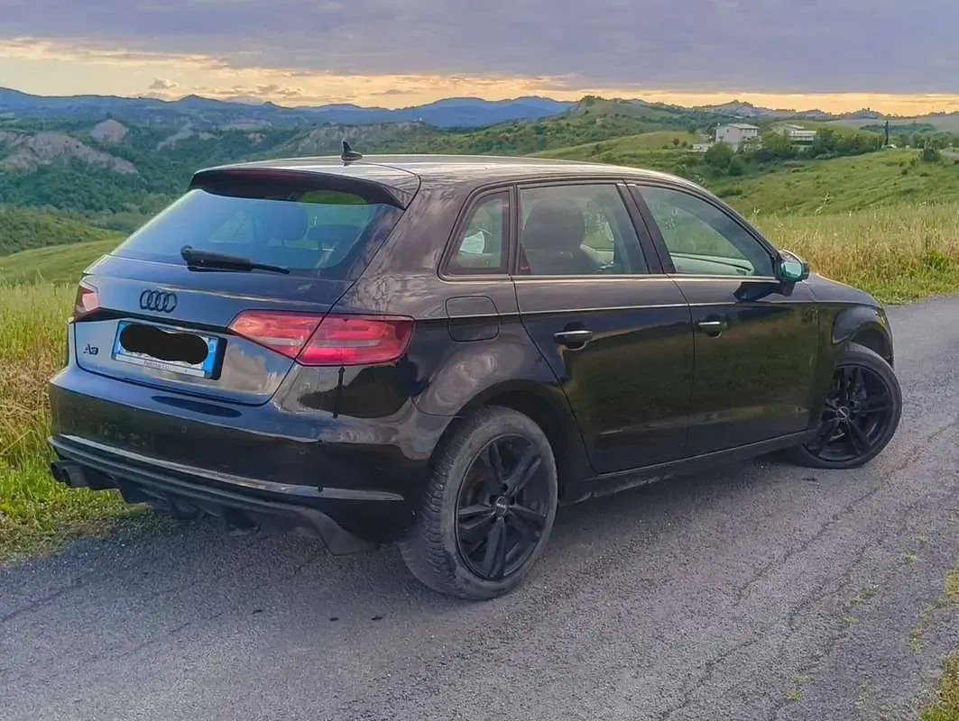 Usata Audi A3 Attraction 110 CV (80 kW) 2014 Nero Berlina