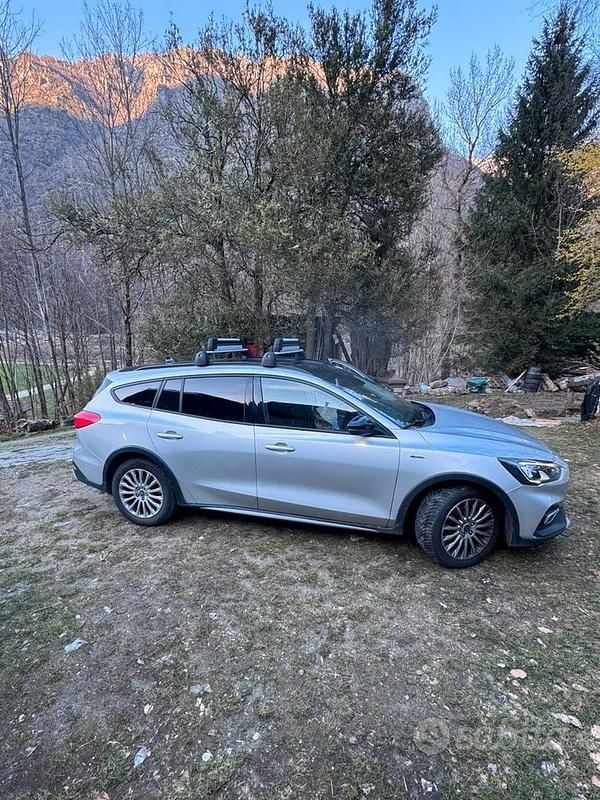 Usata Ford Focus Active 125 CV (91 kW) 2019 Grigio Station wagon