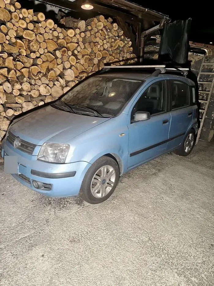 Usata Fiat Panda 69 CV (50 kW) 2006 Bluazzurro Utilitaria