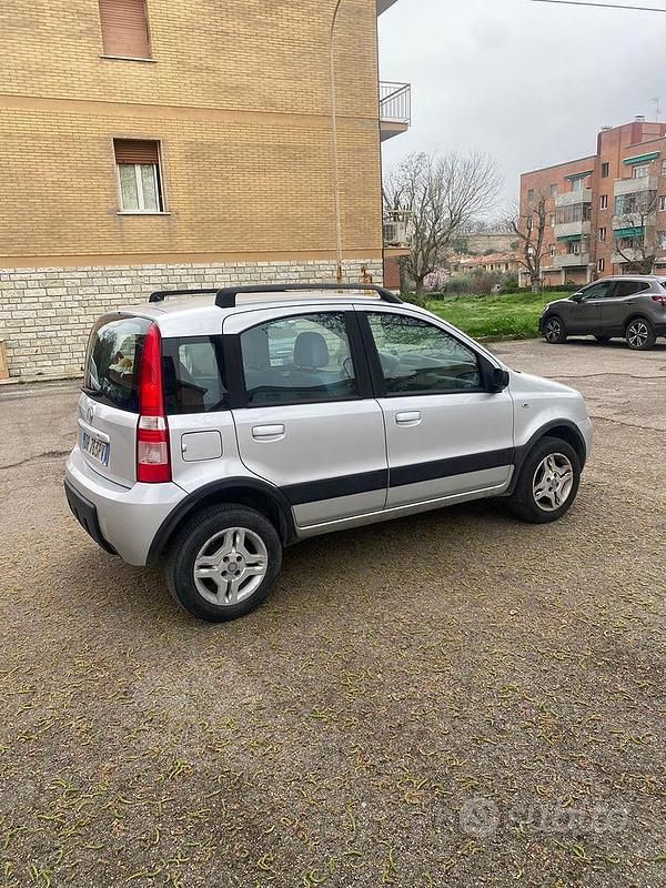 Usata Fiat Panda 77 CV (56 kW) 2007 Grigio Utilitaria