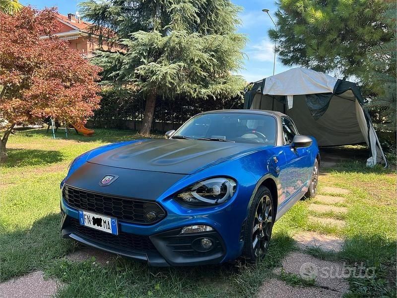 Usata Abarth 124 Spider 170 CV (125 kW) 2018 Blu Cabrio
