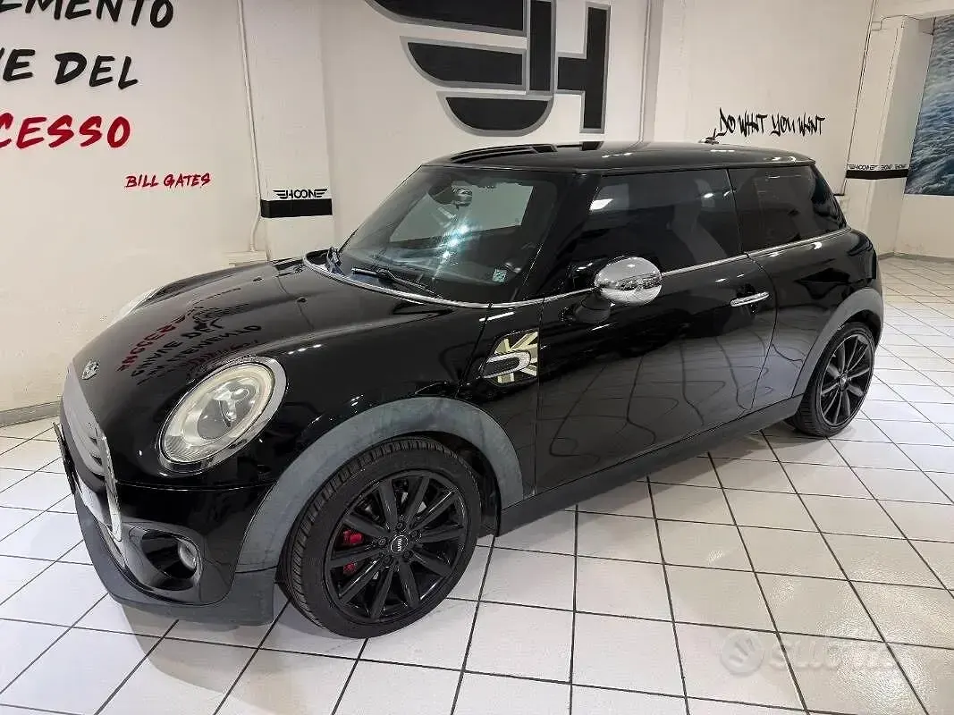 Usata Mini Cooper D 116 CV (85 kW) 2014 Nero Utilitaria