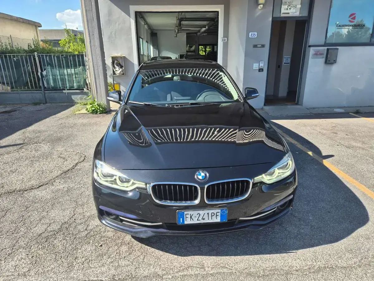 Usata BMW 316 Luxury Line 116 CV (85 kW) 2017 Nero Station wagon